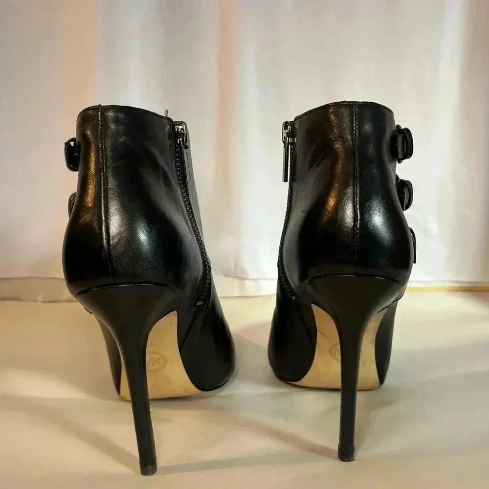 EUC MICHAEL KORS ANKLE BOOT BLK SZ 6M LEATHER 3 BUCKLE ZIPPER 3 IN STILETTO